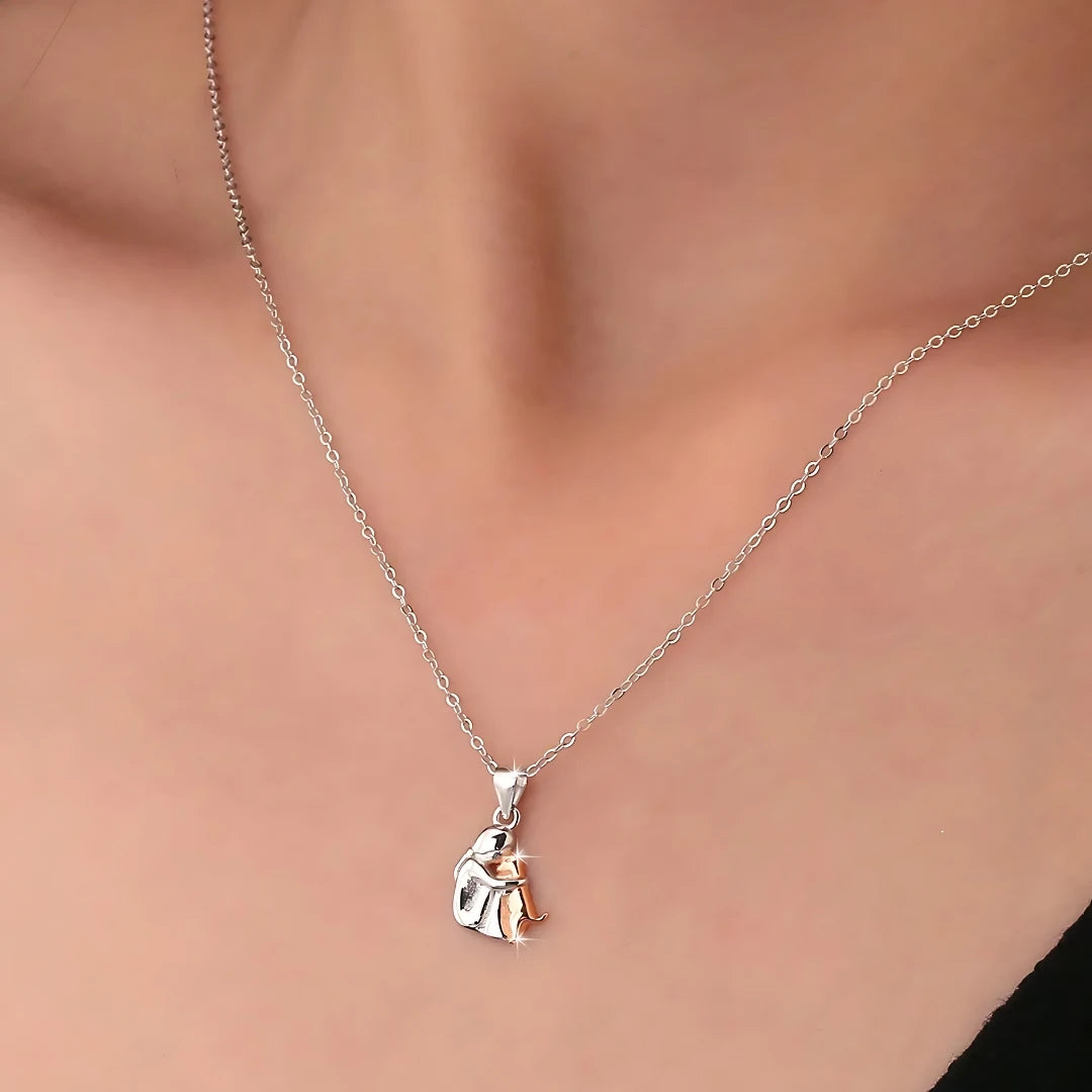 Collar MISHU gatito abrazando corazon plata S925